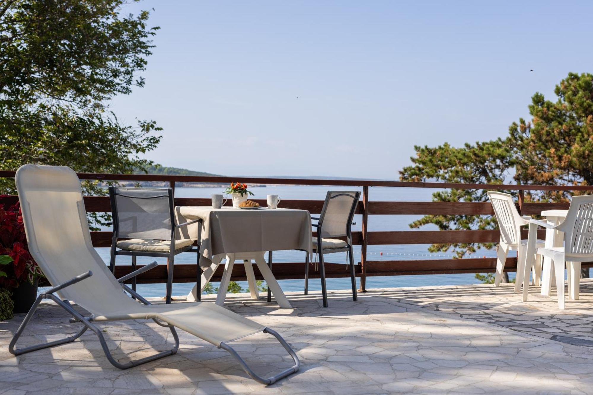 Apartments Lacrima Šilo Εξωτερικό φωτογραφία