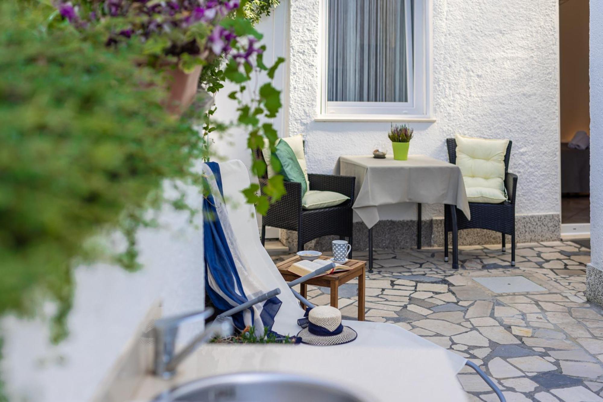 Apartments Lacrima Šilo Εξωτερικό φωτογραφία